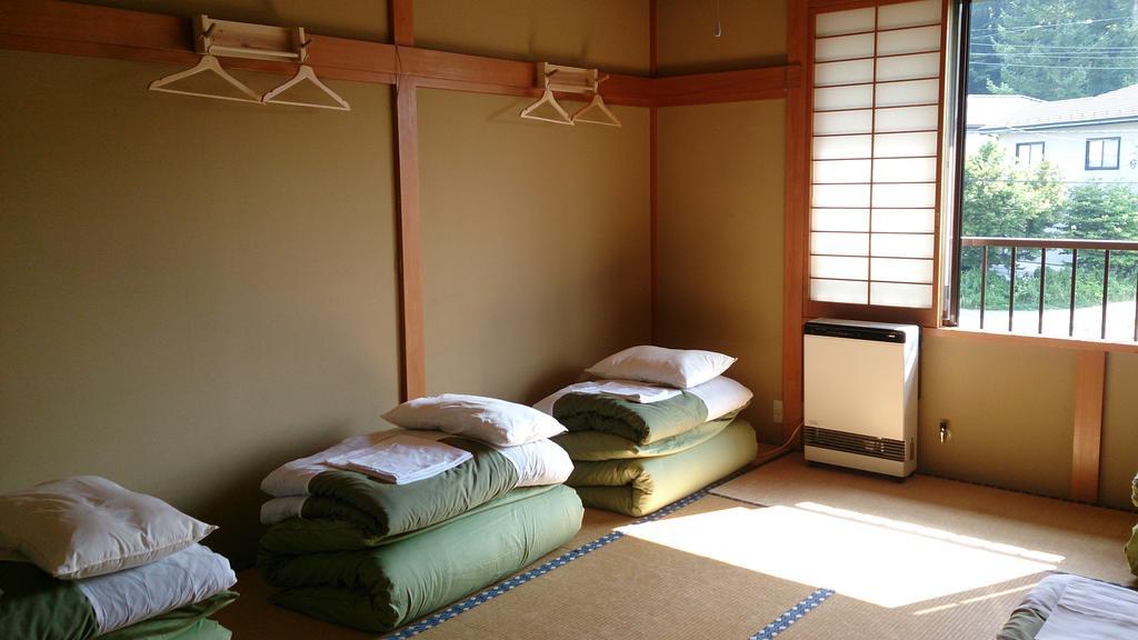 Teishaba Guesthouse&Cafe Fujiyoshida Dış mekan fotoğraf